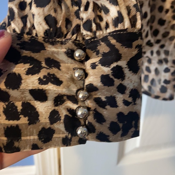 H&M Cheetah Print Blouse. NWOT - Picture 4 of 7